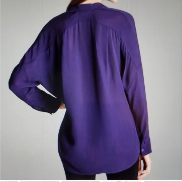 VINCE 100% Silk Navy Blue Dolman Sleeve Placket V-neck Blouse size S - Picture 7 of 7